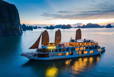 Tour du thuyền 5 sao Emperor Cruises