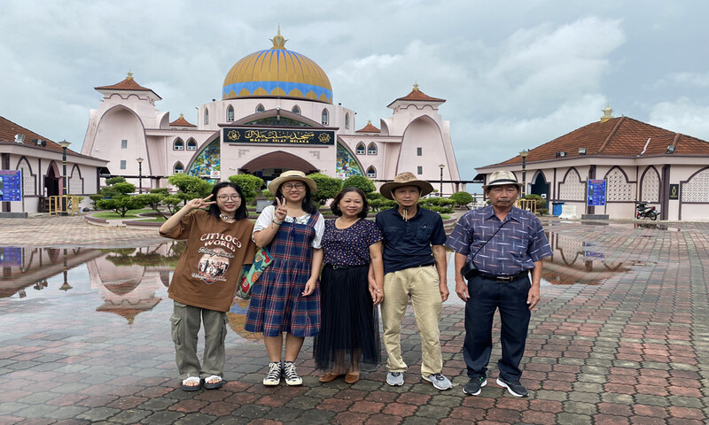 Khách du lịch check-in ở Malaysia